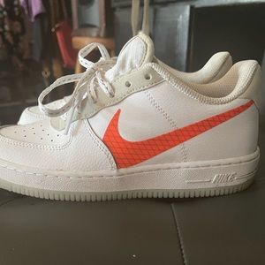 Big Girls Airforce1 Sneaker size 2.5